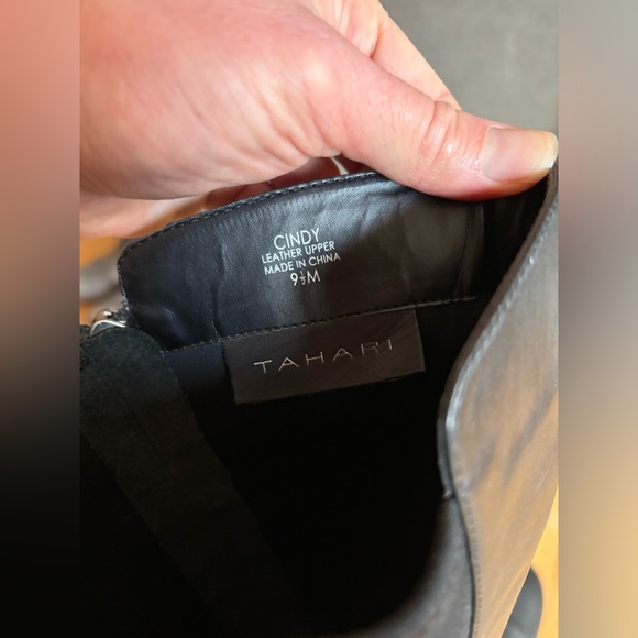 Tahari black leather boots (size 9.5) - Picture 5 of 7